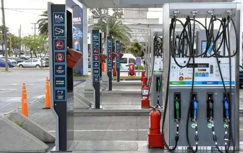 Las principales petroleras de Argentina han lanzado promociones para agosto